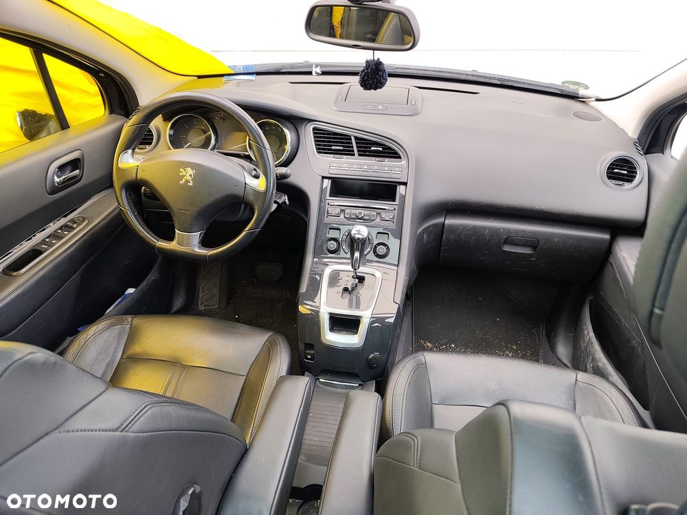 Peugeot 5008 - 3