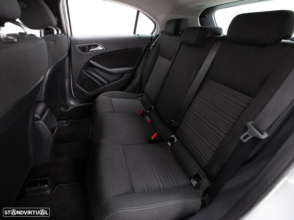 Mercedes-Benz A 180 - 9