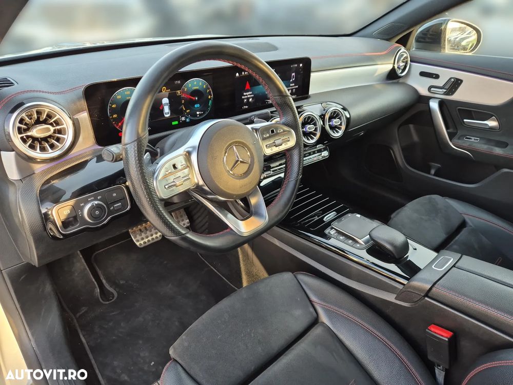 Mercedes-Benz CLA 250 e 8G-DCT AMG Line - 12