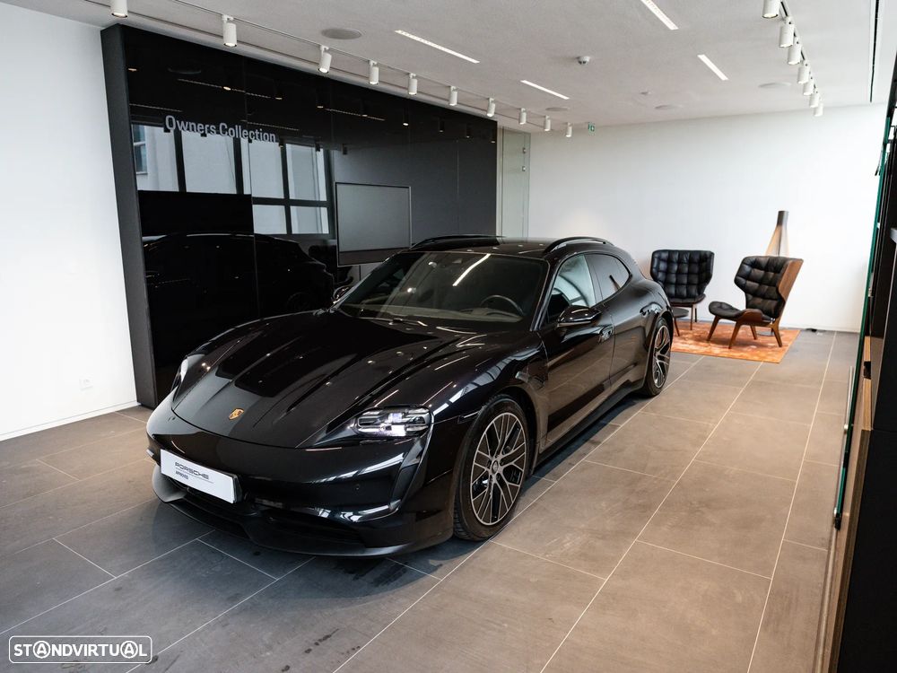Porsche Taycan Sport Turismo - 4