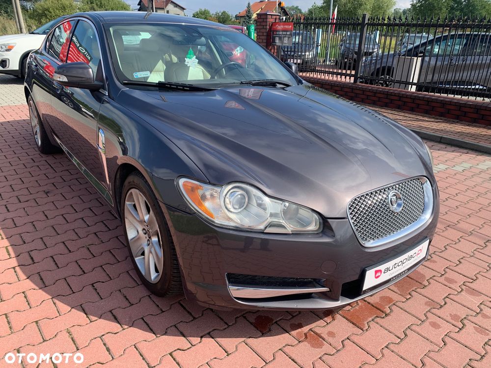 Jaguar XF 2.7 V6 Premium Luxury - 13