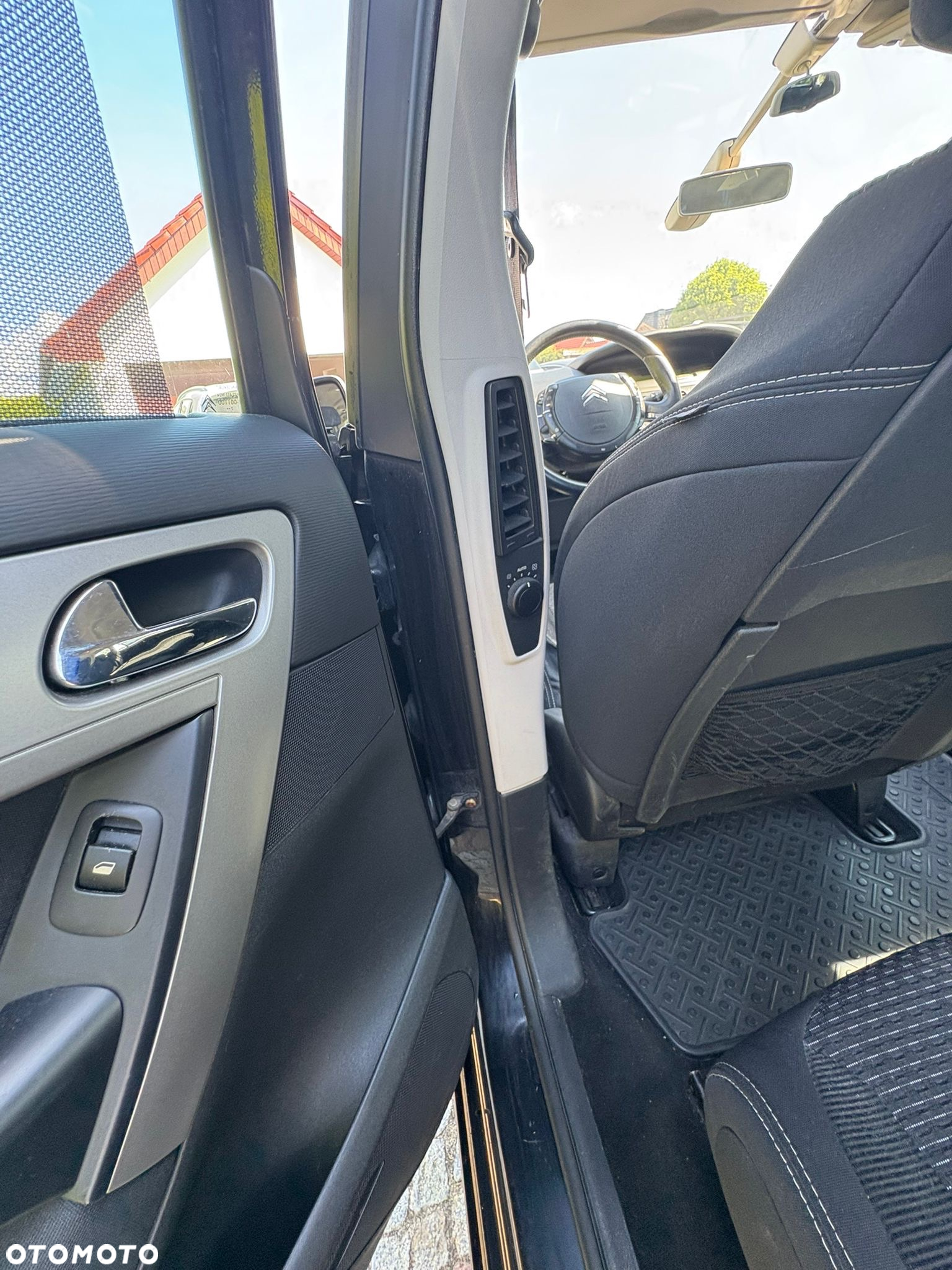 Citroën C4 HDi 110 FAP Exclusive - 21