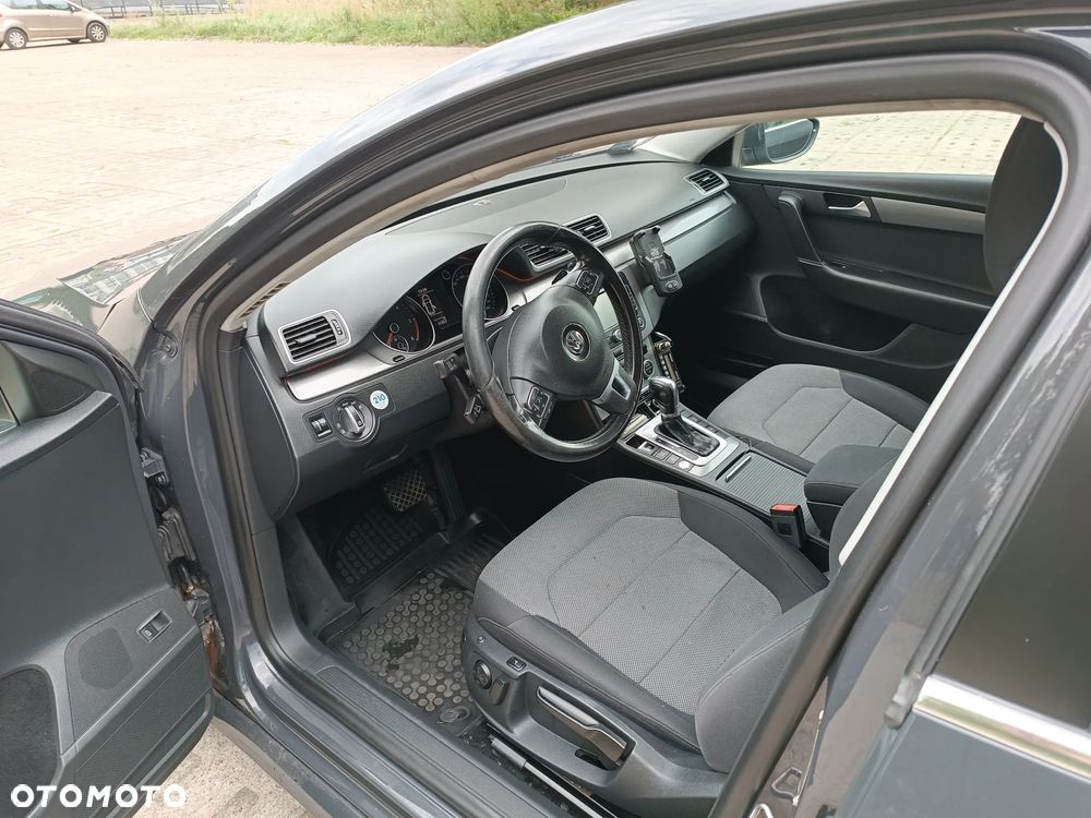 Volkswagen Passat Variant 2.0 TDI DSG BlueMotion Technology Comfortline - 11