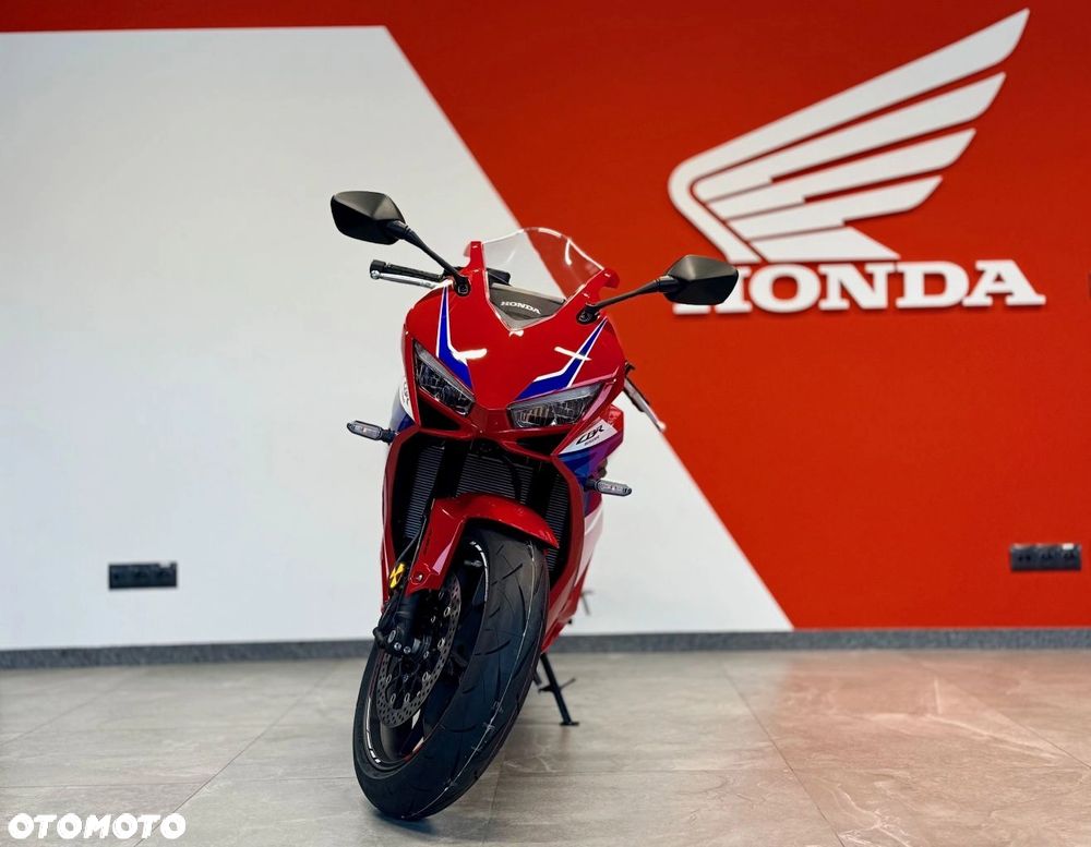 Honda CBR - 3