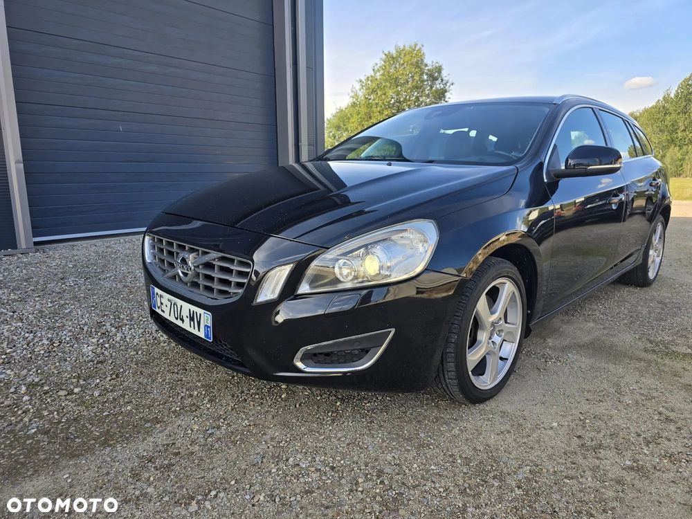 Volvo V60 D3 Geartronic R-Design - 8
