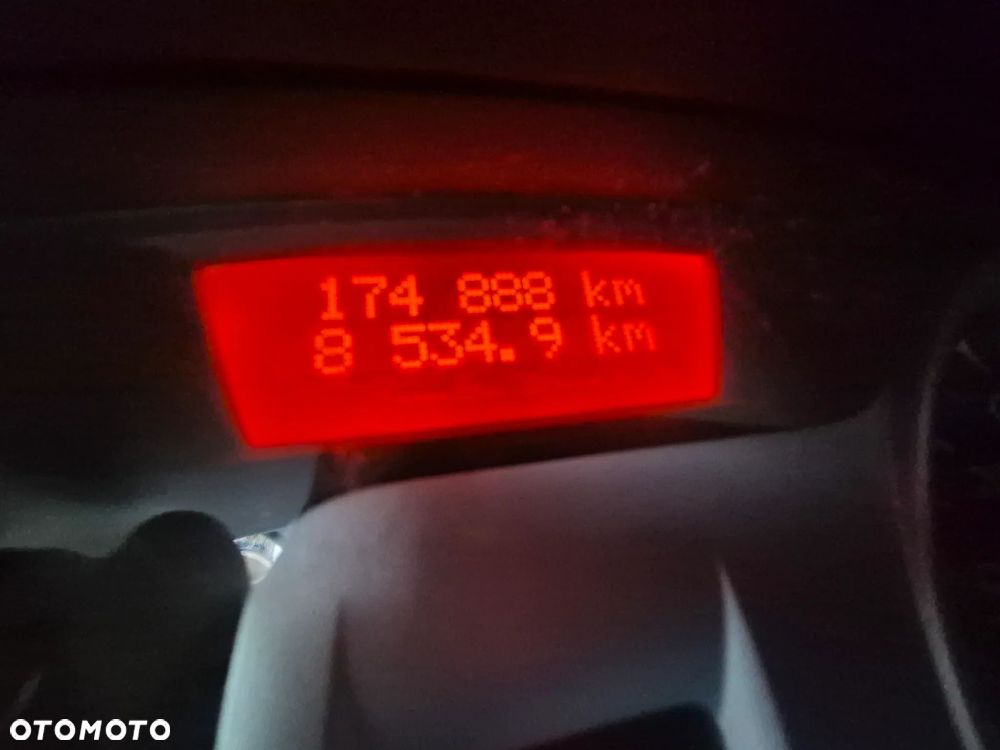 Renault Clio 1.2 16V Alize - 11
