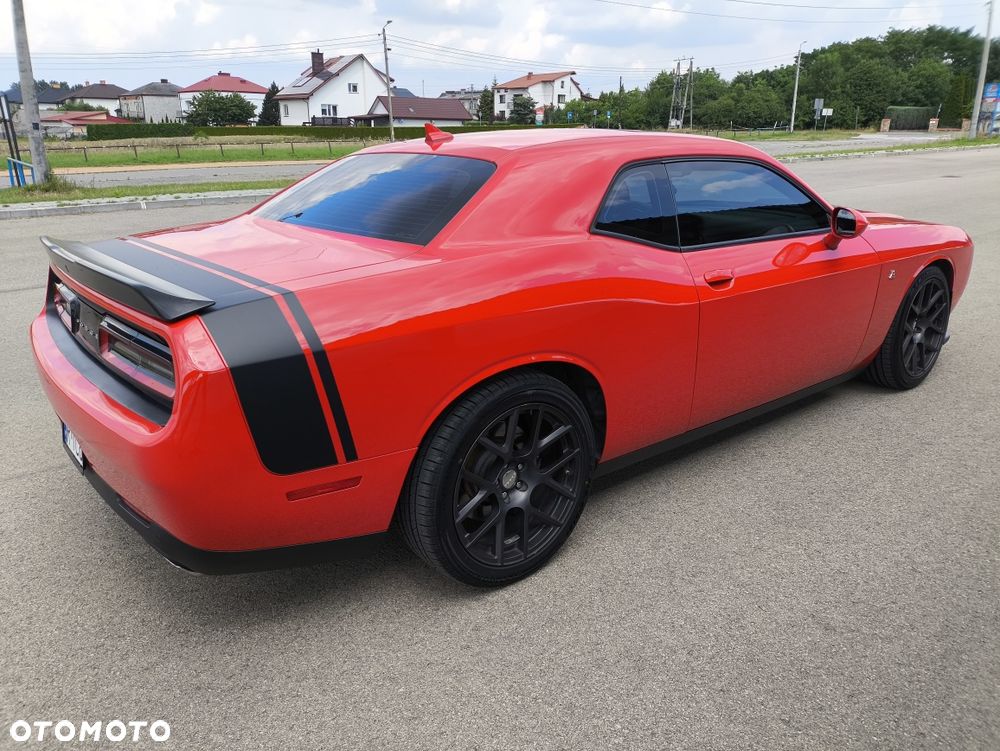 Dodge Challenger - 5
