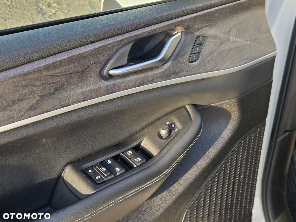 Jeep Grand Cherokee - 19