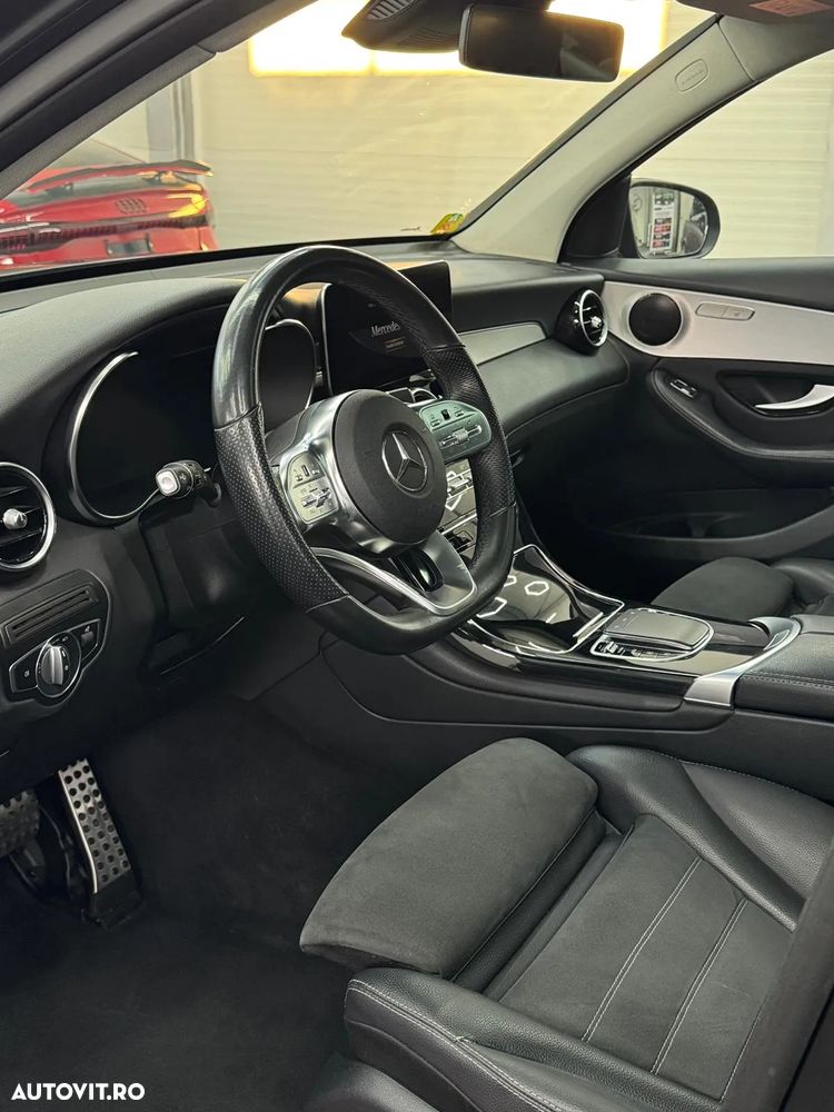 Mercedes-Benz GLC 220 d 4Matic 9G-TRONIC AMG Line - 11