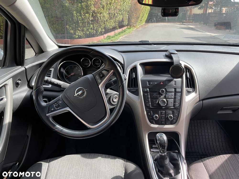 Opel Astra 1.6 - 8