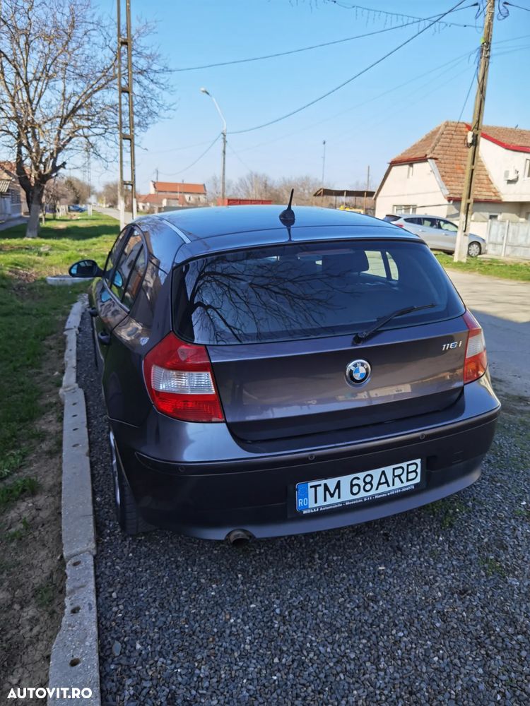 BMW Seria 1 116i - 3