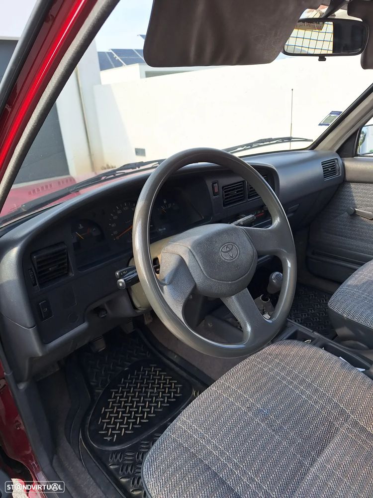 Toyota Hilux 2.4 D LN90L Cx Mad. C.Ex - 8