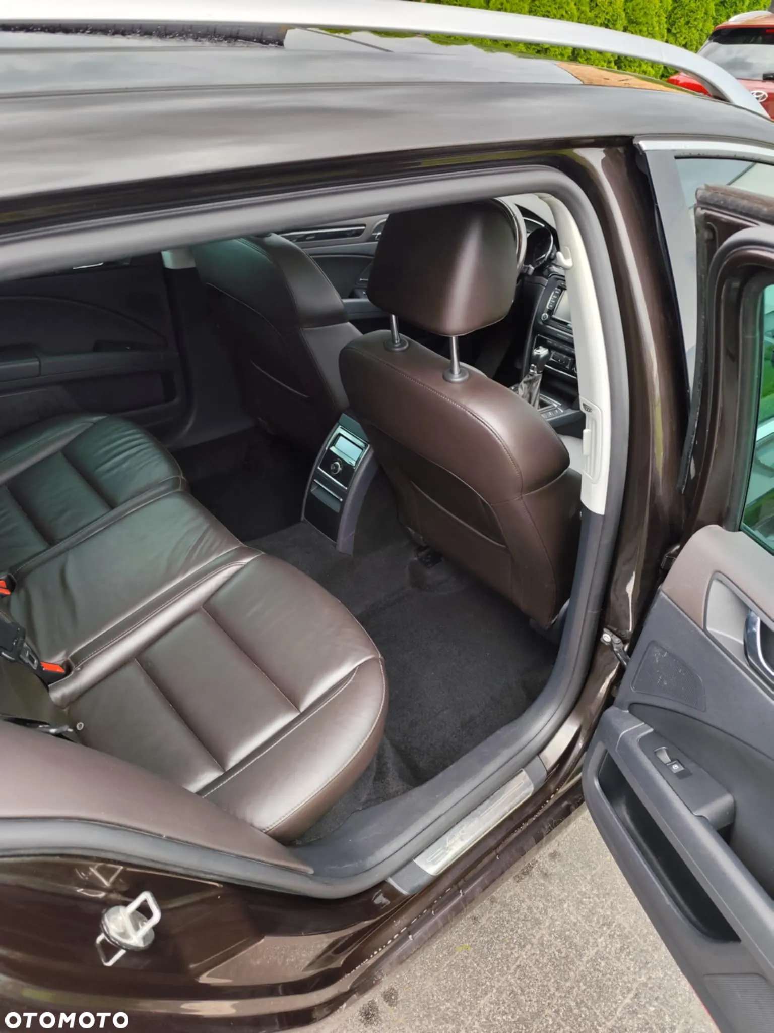 Skoda Superb Combi 2.0 TDI L&K - 2