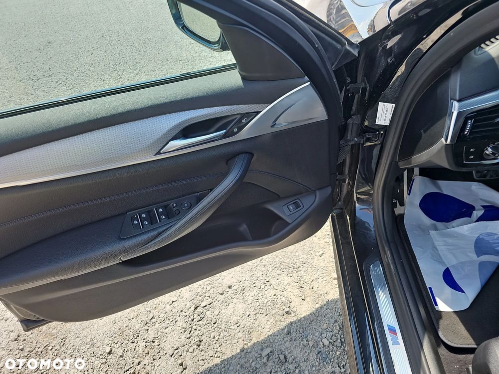BMW Seria 5 520d xDrive M Sport sport - 22