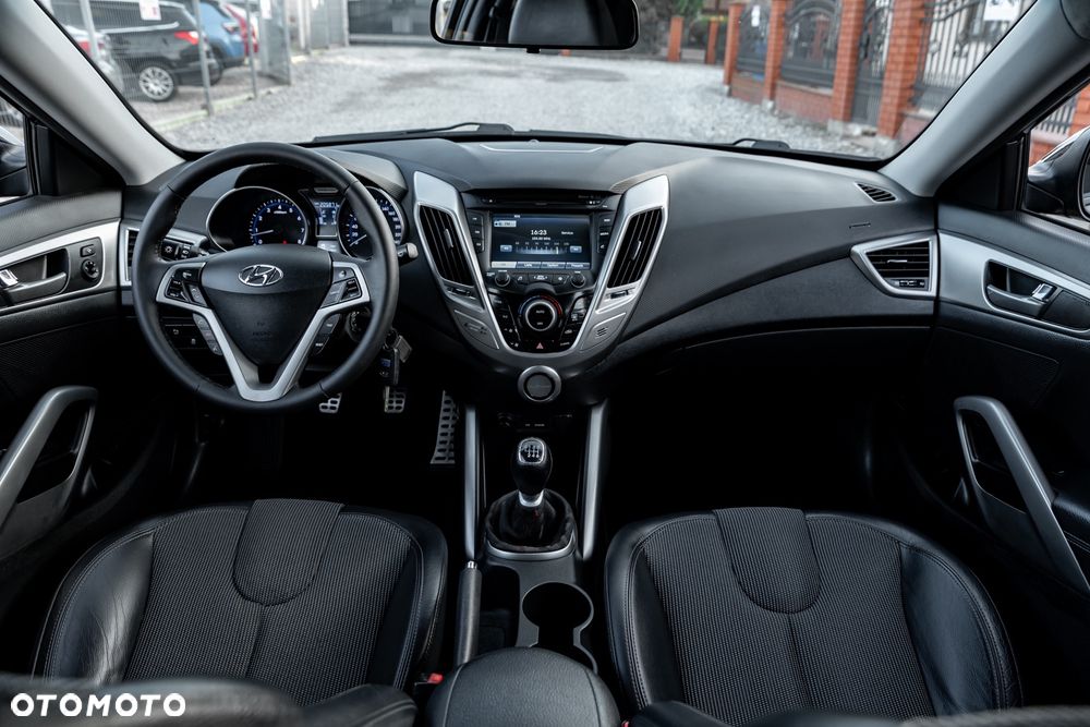 Hyundai Veloster 1.6 Premium - 33