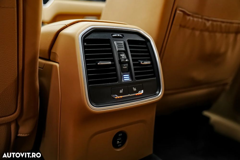 Porsche Macan - 8