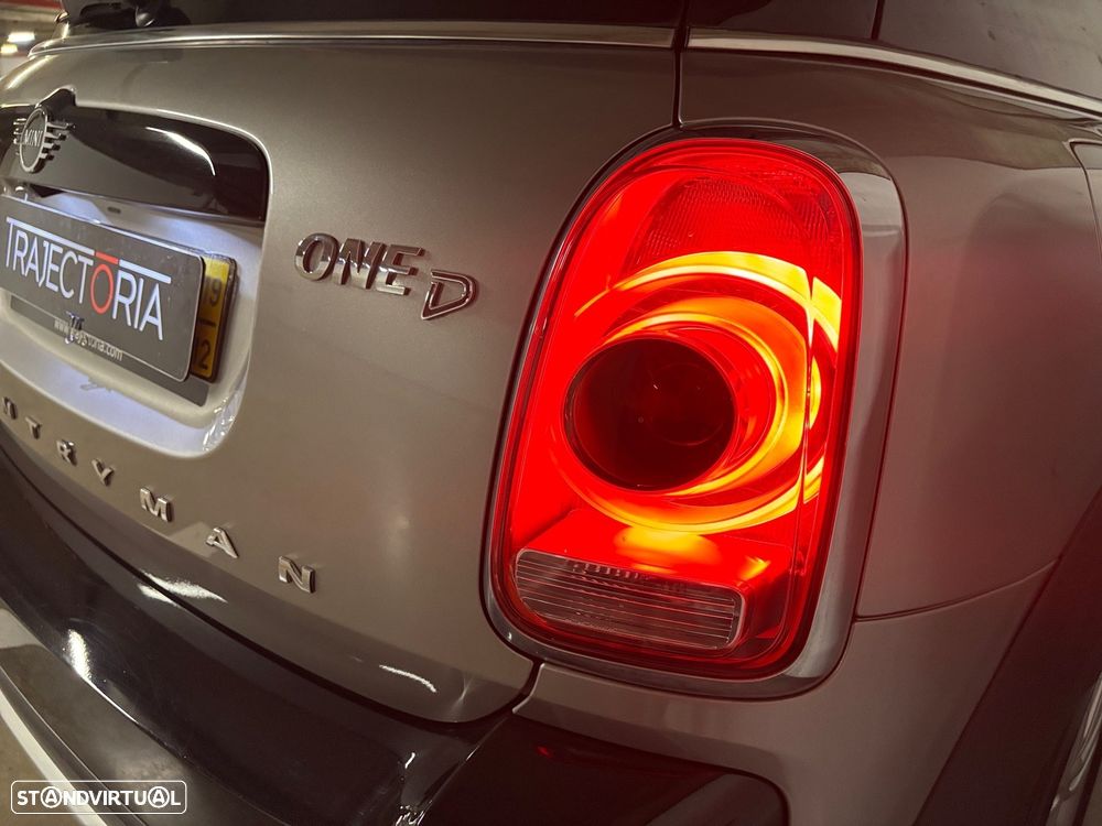 MINI Countryman One D Sport Edition Auto - 16
