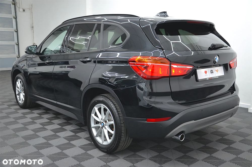 BMW X1 sDrive18i Advantage - 6