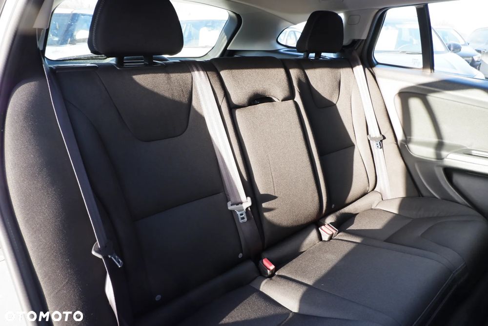 Volvo V60 D3 Geartronic Kinetic - 13