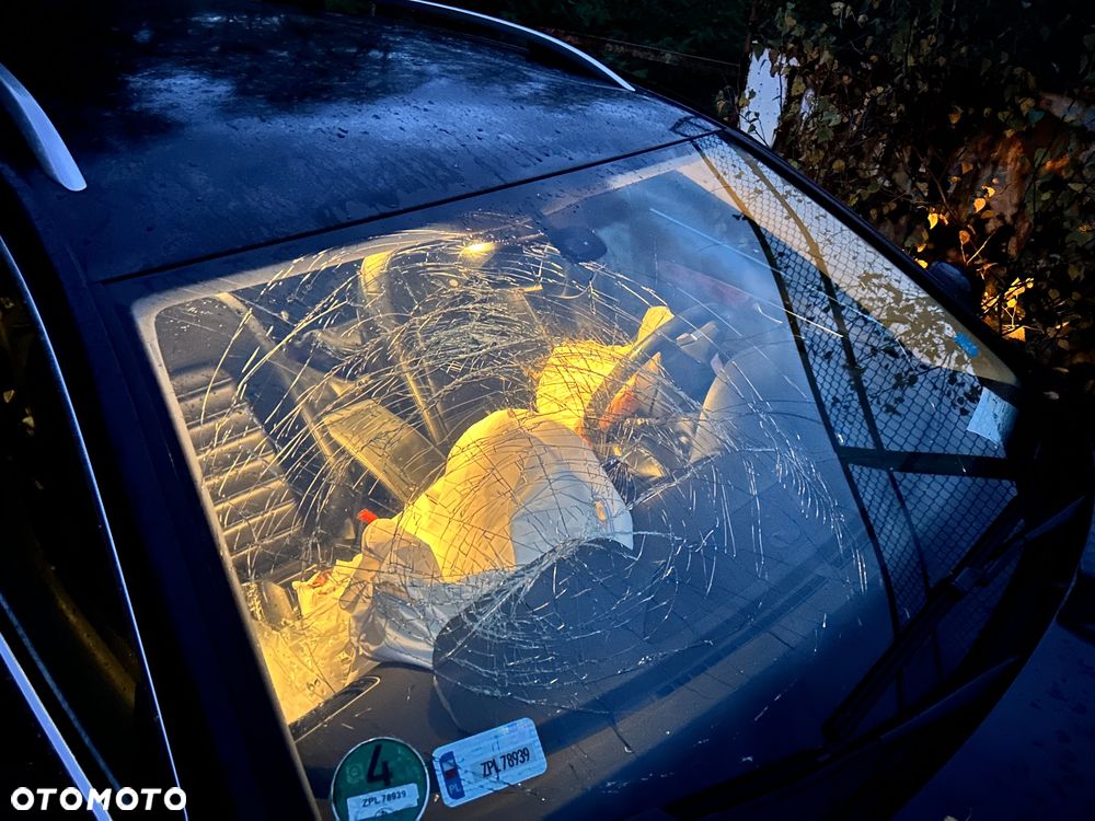 Volkswagen Passat 2.0 TDI DSG BlueMotion Technology Comfortline - 11