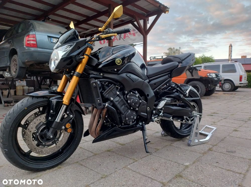Yamaha FZ8 - 6