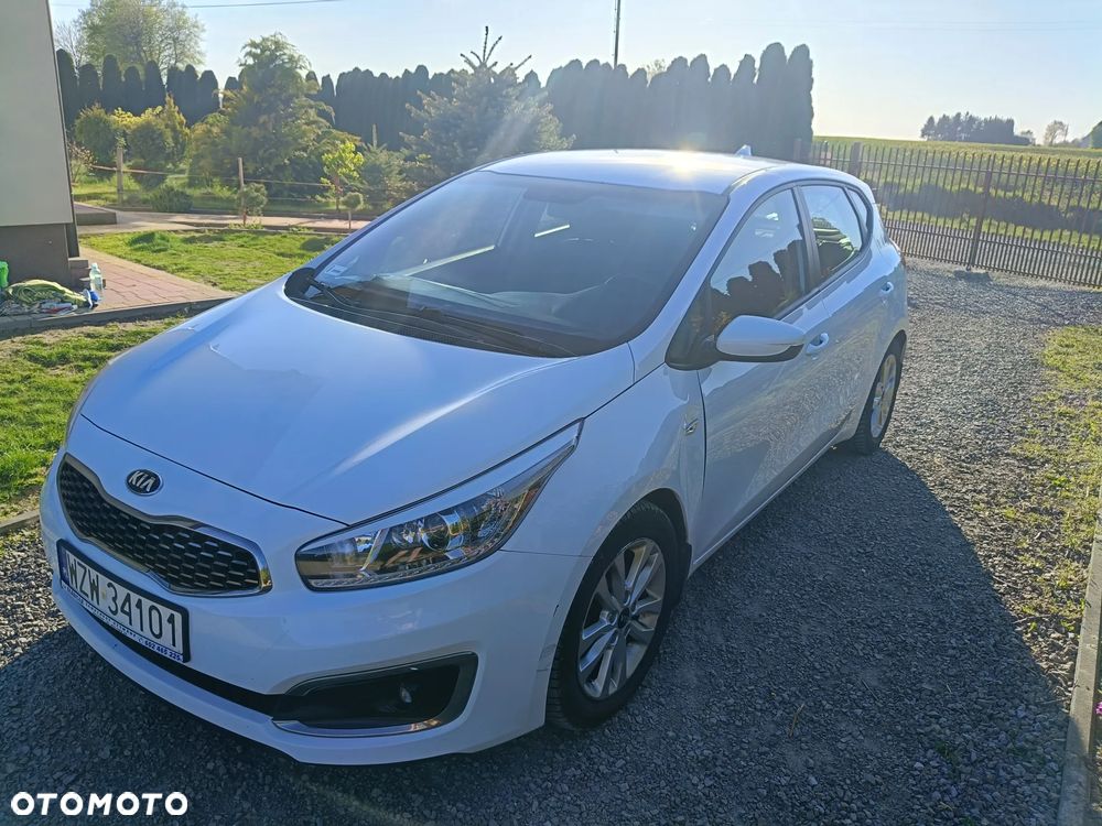 Kia Ceed 1.6 CRDi Smart - 1