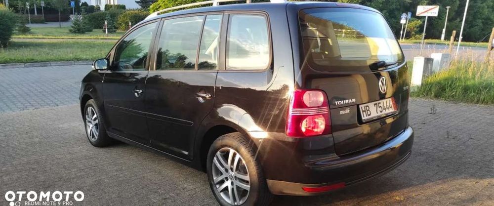 Volkswagen Touran 2.0 TDI DPF DSG STYLE - 3