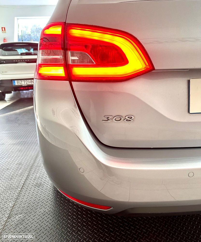 Peugeot 308 SW 1.6 BlueHDi Allure - 11