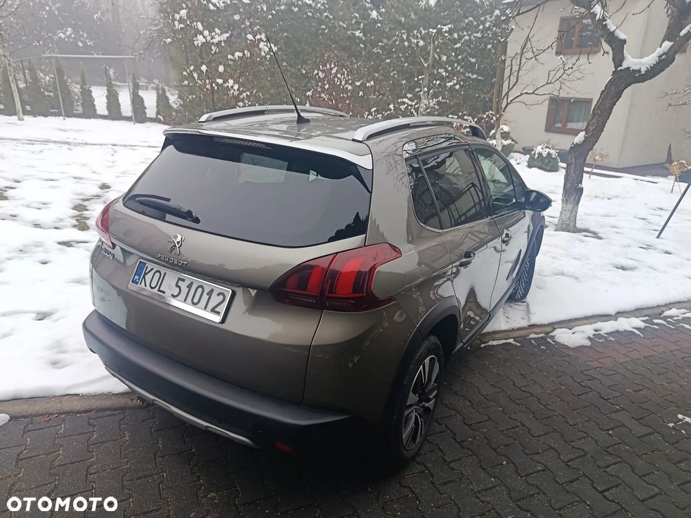 Peugeot 2008 1.2 Pure Tech Allure S&S - 5