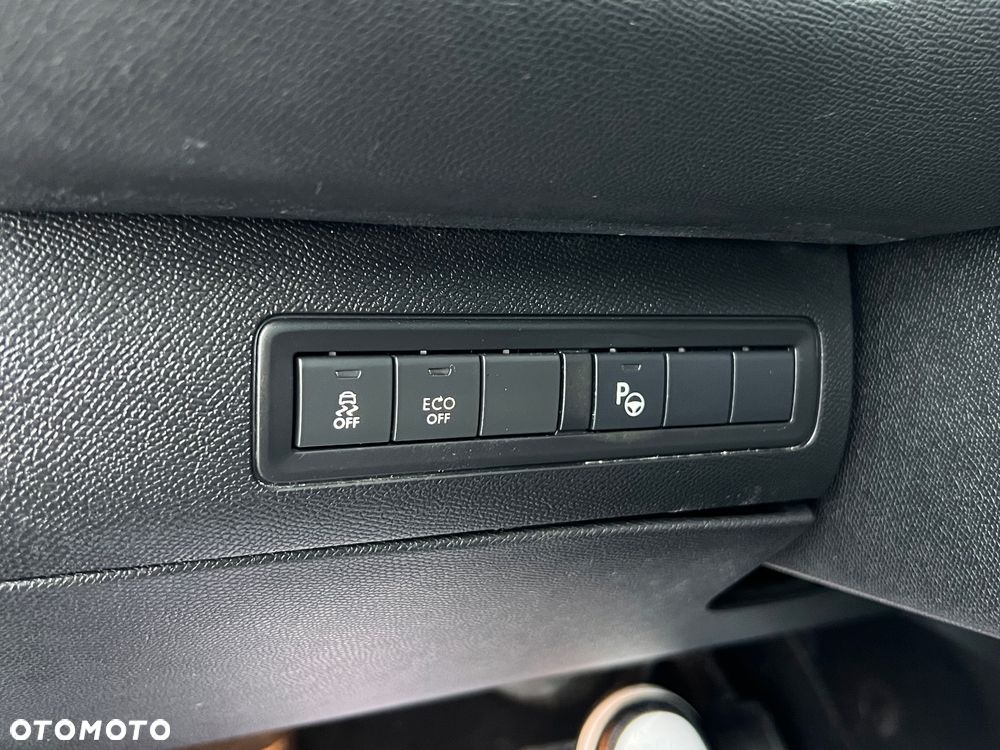 Peugeot 308 BlueHDi 150 Automatik Stop & Start Allure - 29