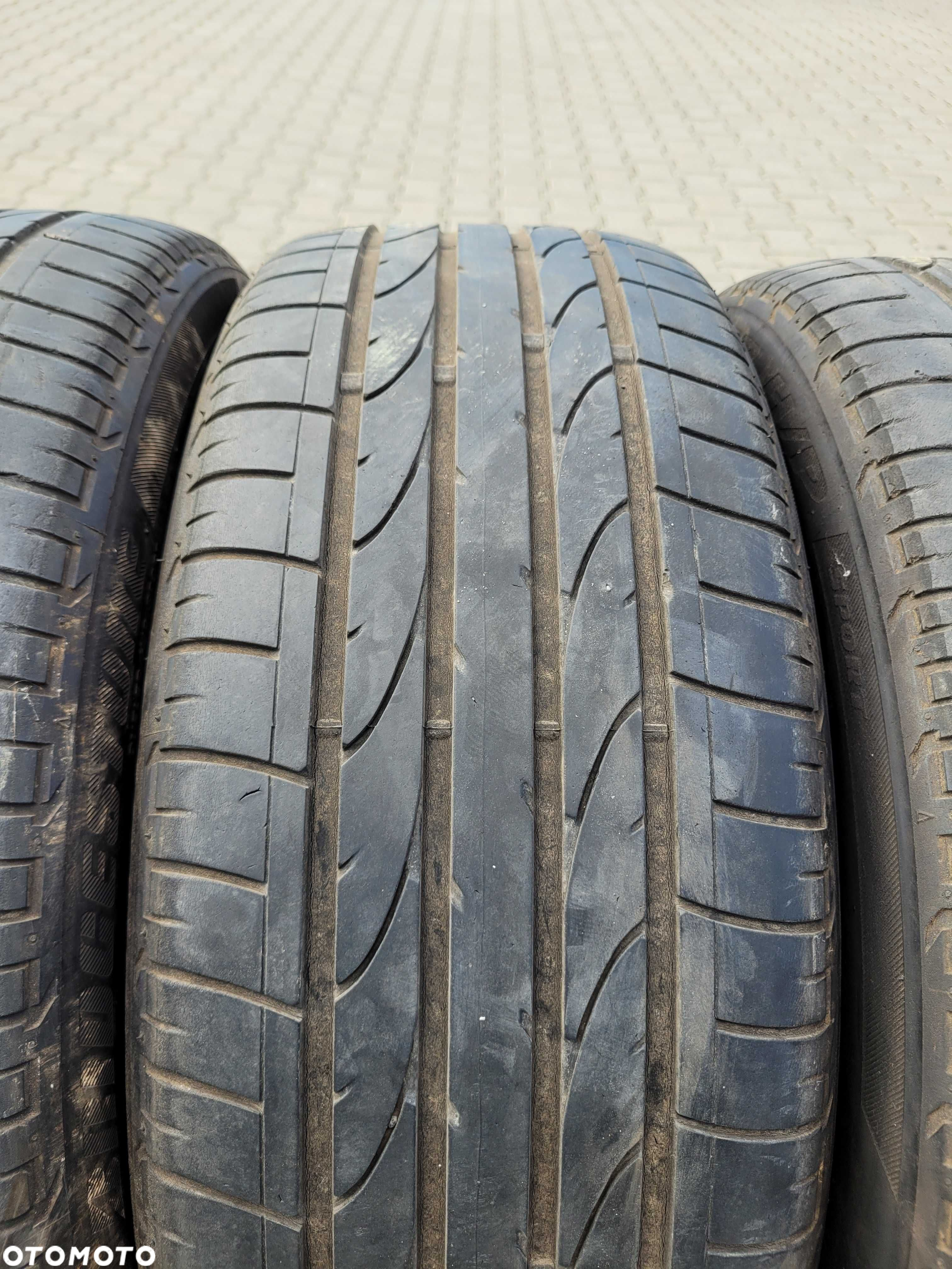 Opony Bridgestone Dueler H/P Sport 235/45/19 - 3