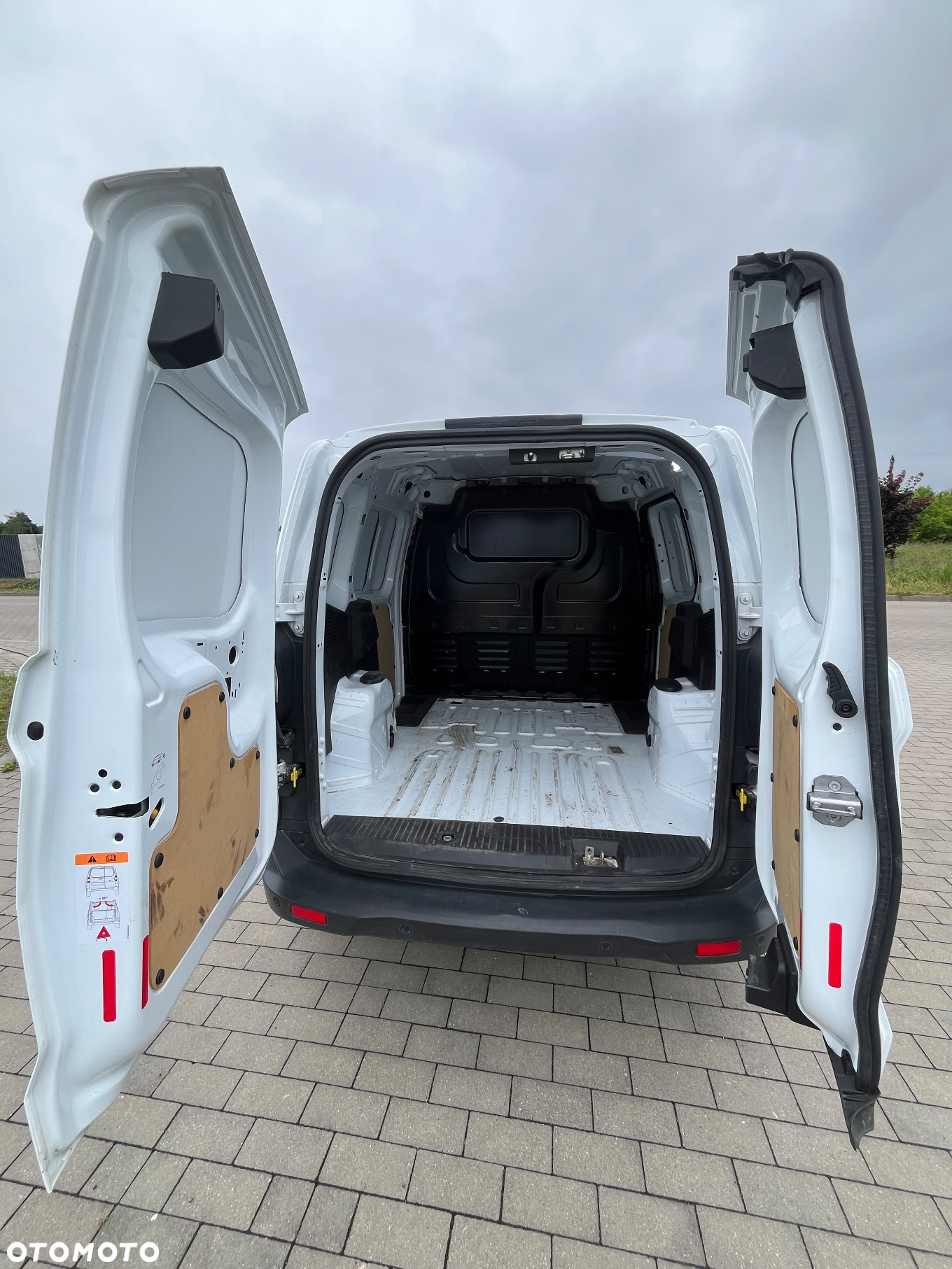 Ford Transit Courier - 6