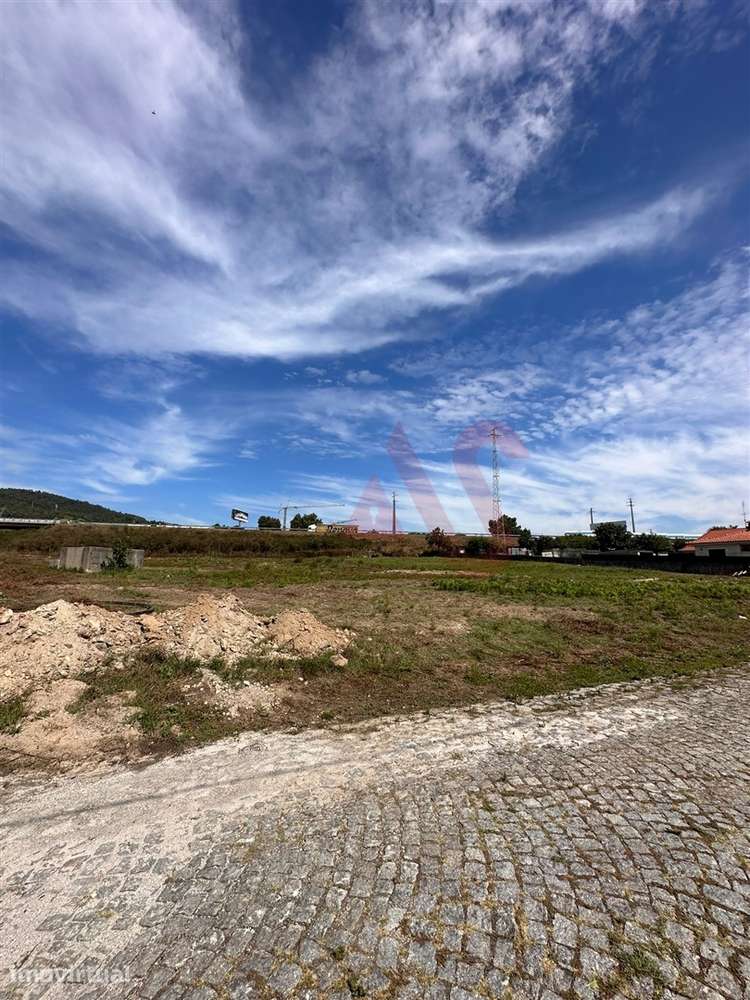 Terreno para construção em Oliveira Stª Maria, V.N.Famalicão. - Grande imagem: 3/10