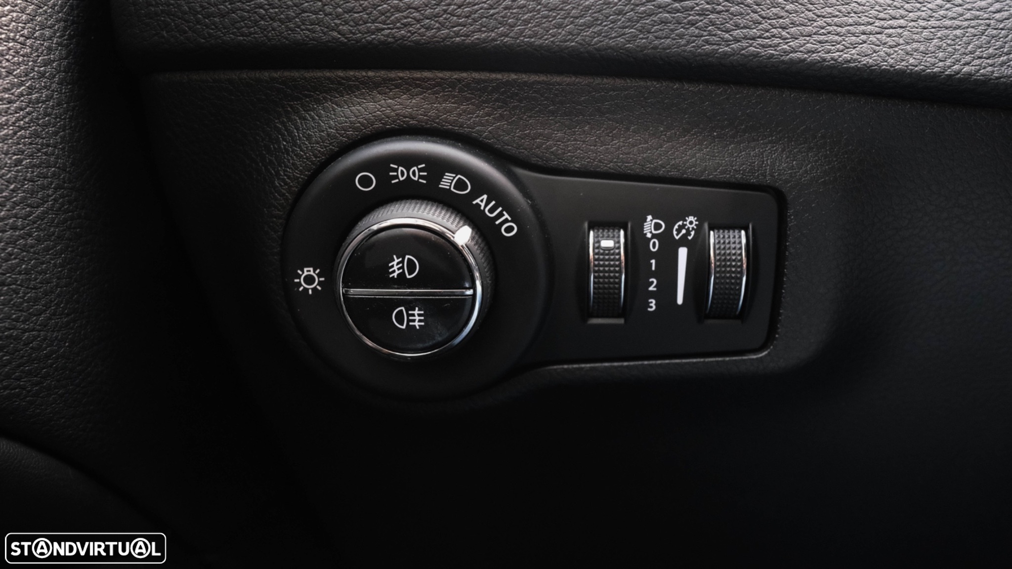Jeep Compass 1.6 M-Jet Limited - 33