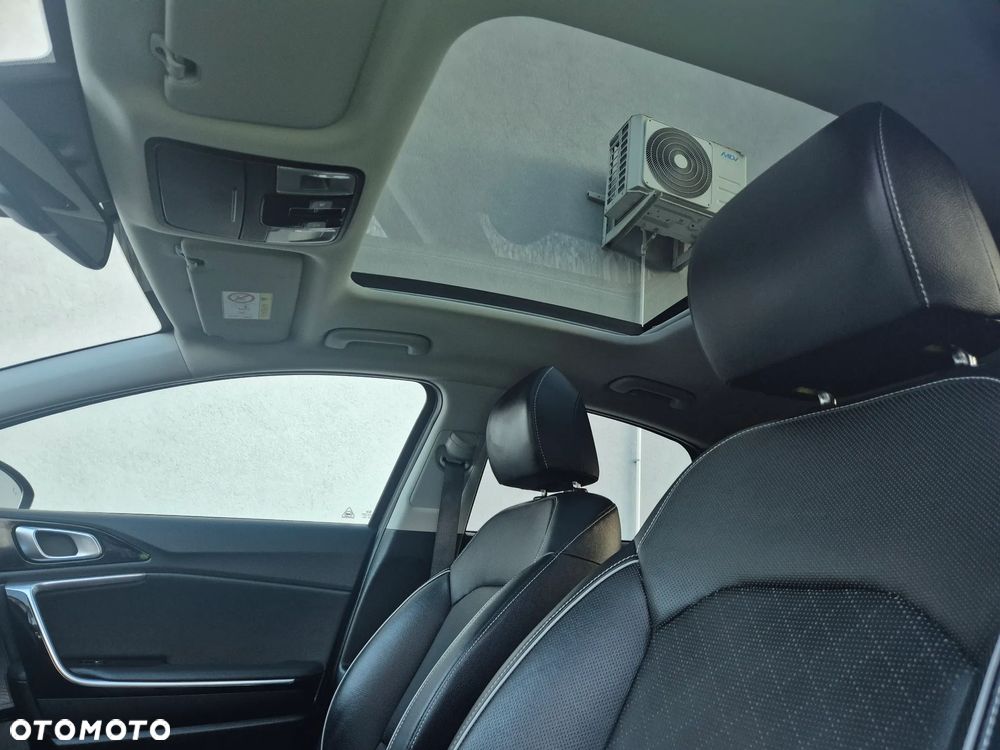 Kia XCeed 1.4 T-GDI OPF DCT7 PLATINUM EDITION - 13