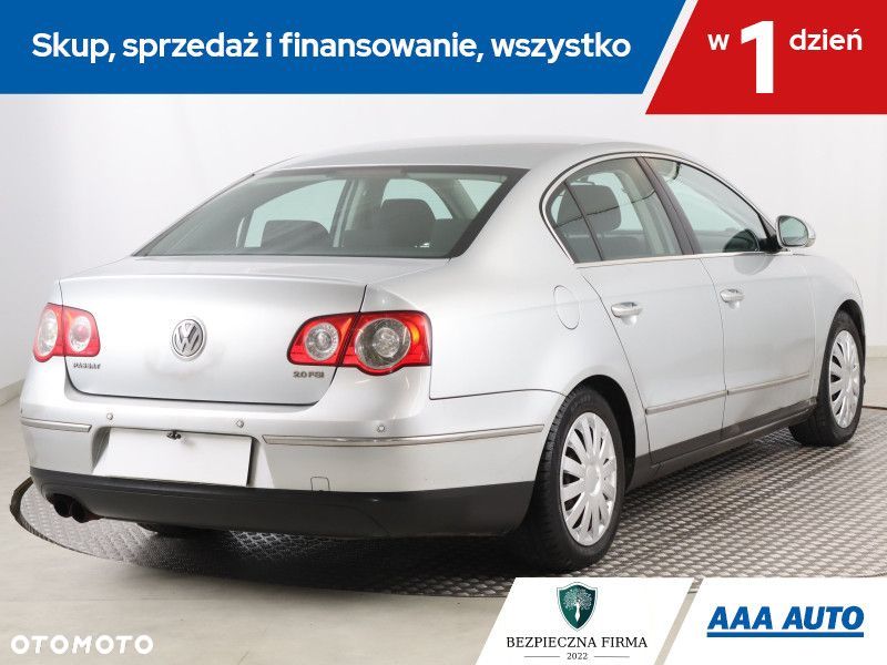 Volkswagen Passat - 6