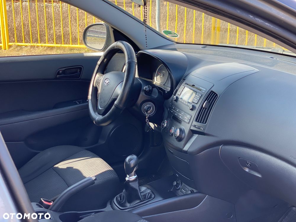 Hyundai i30 1.6 CRDi Base - 17