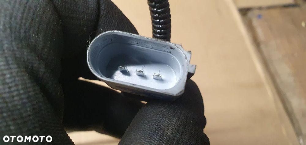 Czujnik położenia wału VW Passat B6 2.0 FSI 06A906433K - 5