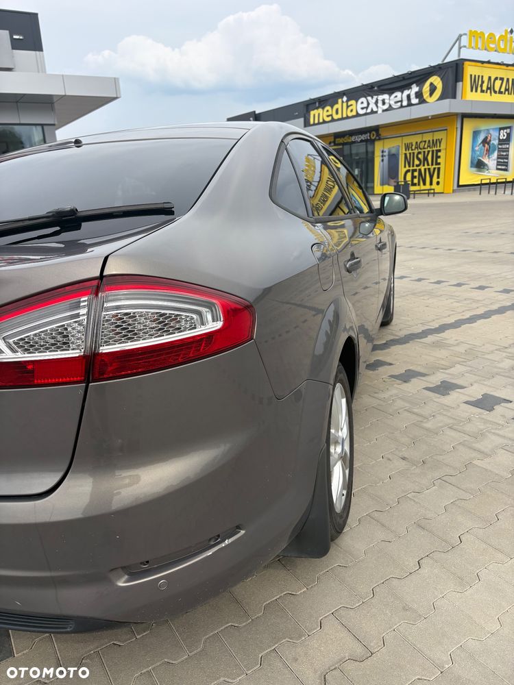 Ford Mondeo - 23