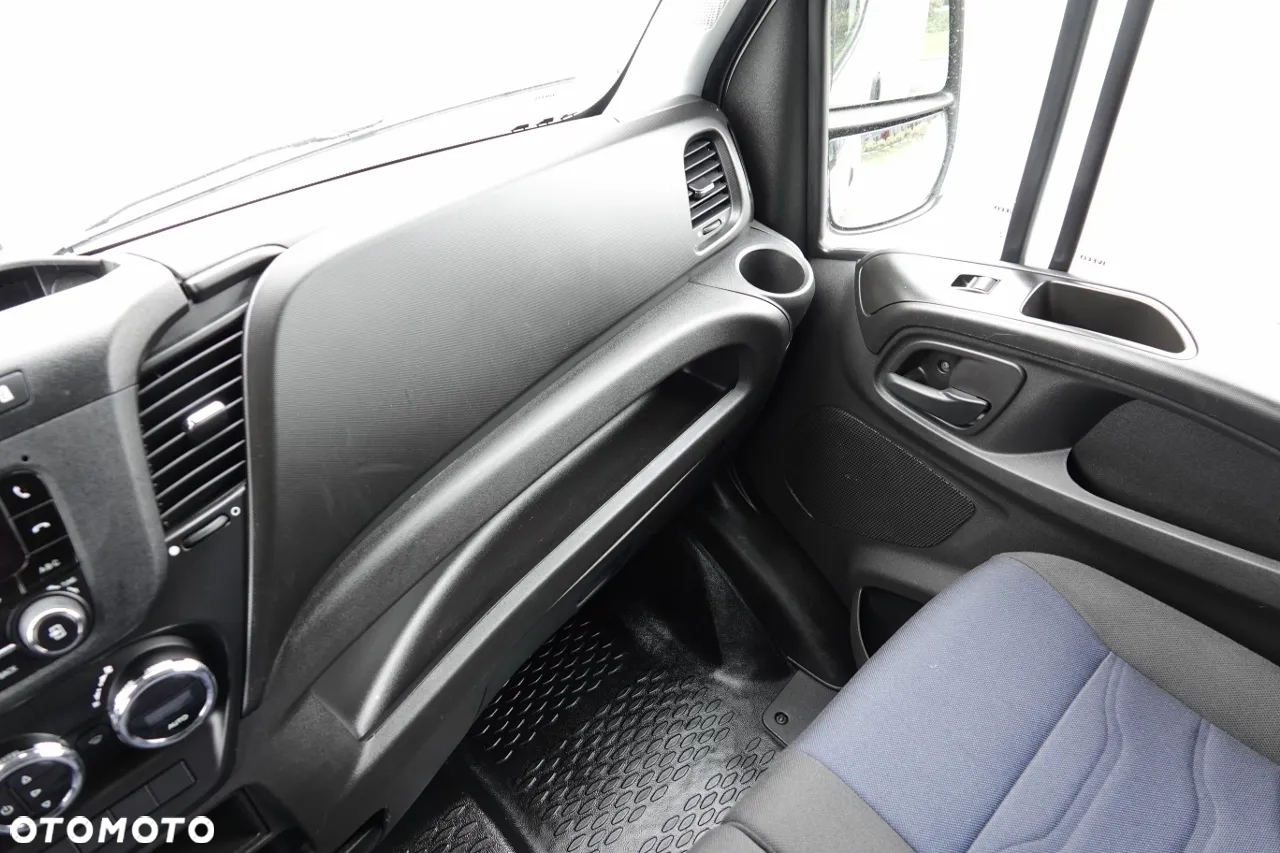 Iveco DAILY 3,0 D / KONTENER / 2020 ROK /BLIŹNIAK / SPROWADZONY / PO KONTRAKCIE SERWISOWYM - 27