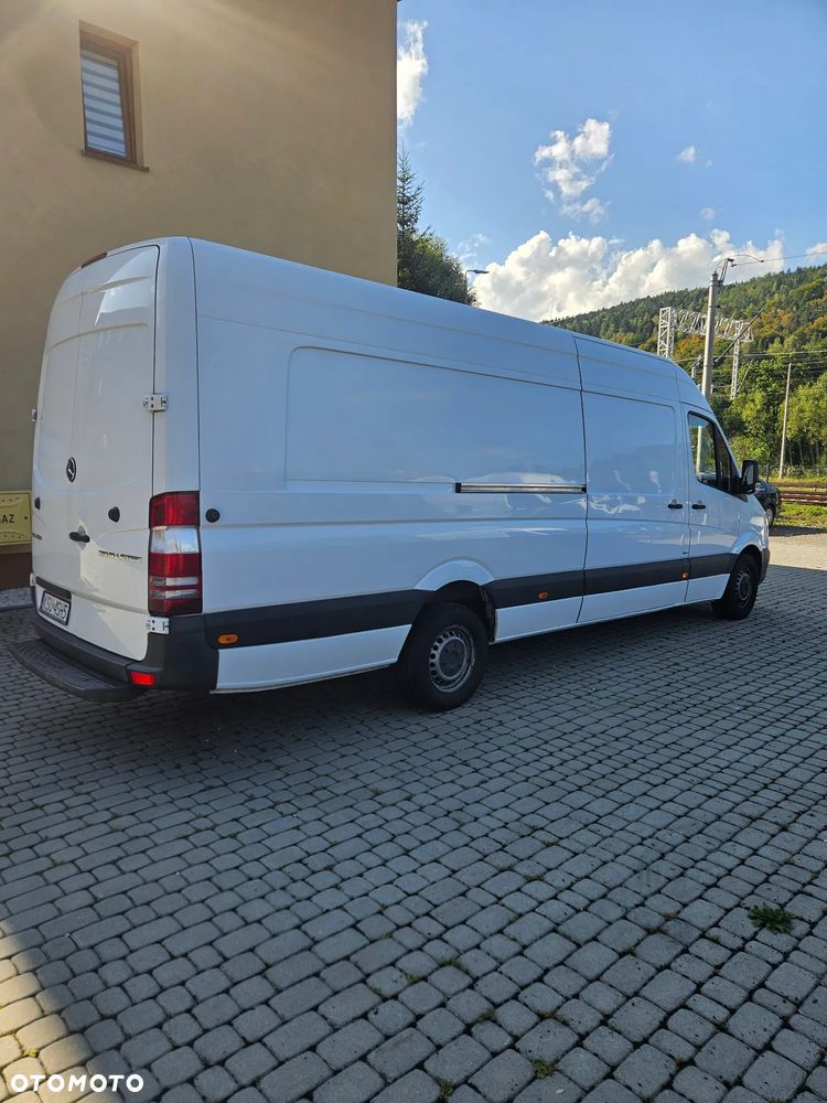 Mercedes-Benz Sprinter 319 - 6