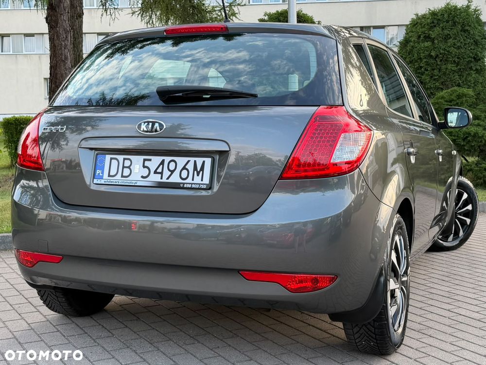 Kia Ceed 1.4 CVVT Dream-Team Edition - 21