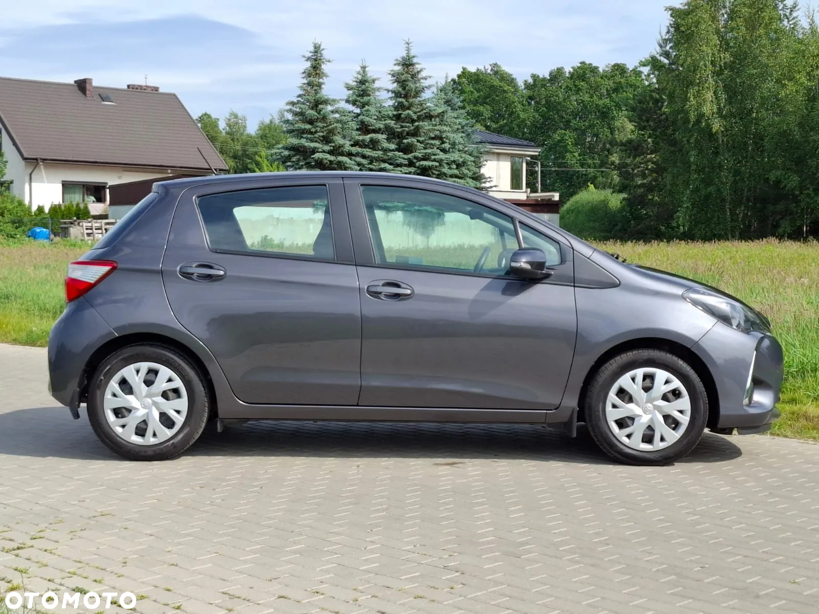 Toyota Yaris 1.0 Premium - 13