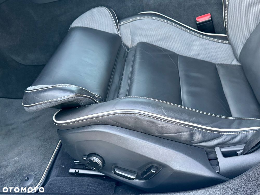 Volvo S60 T6 AWD R-Design - 16