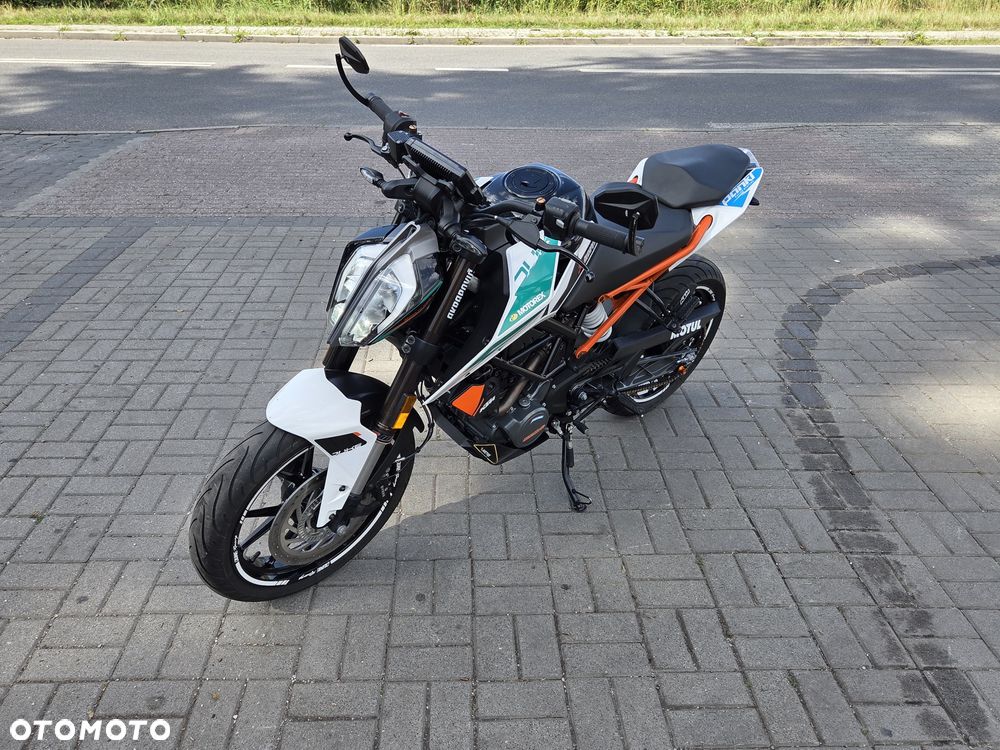 KTM Duke 125 - 22