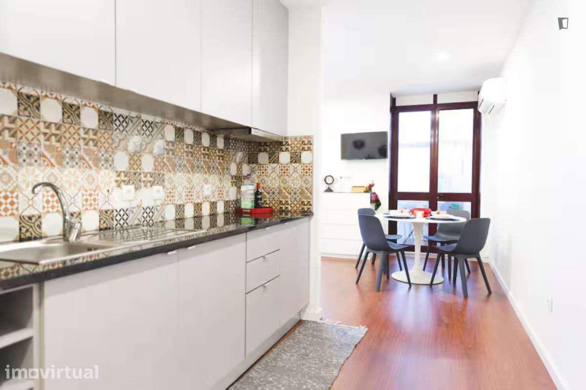 Apartamento com 1 quartos - localizado em Cedofeita Porto - Grande imagem: 5/11