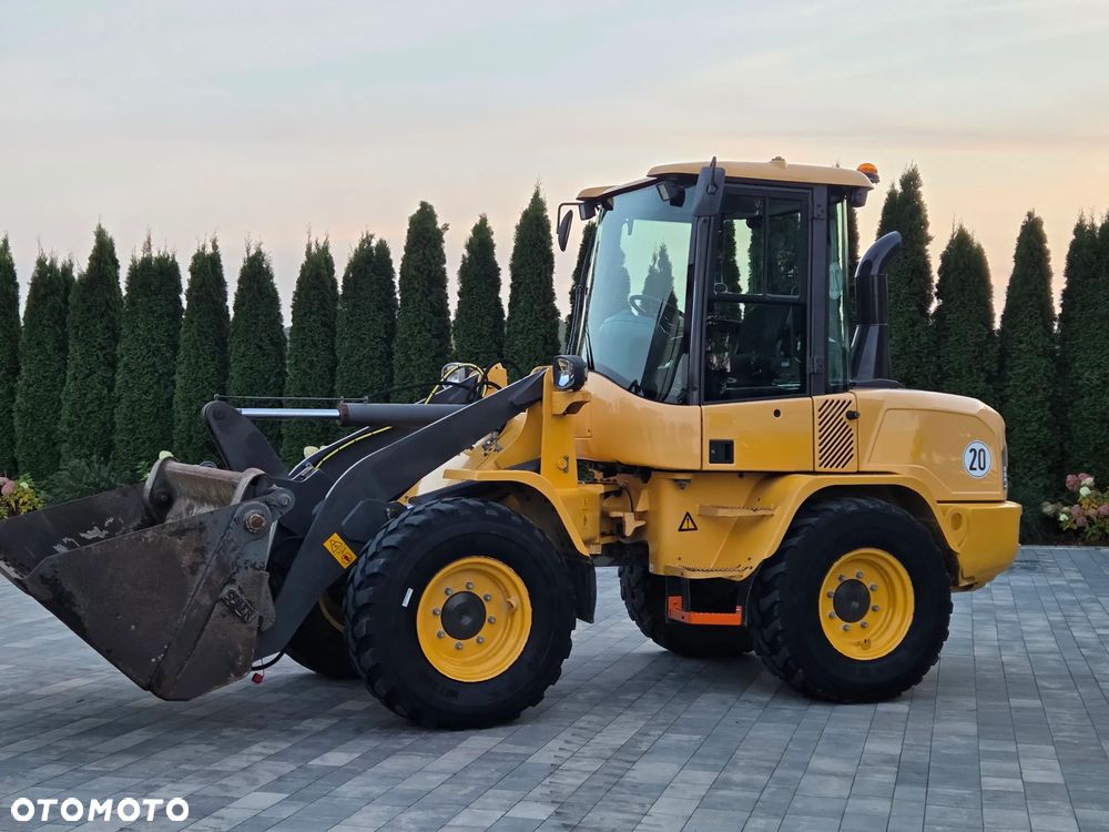 Volvo L30G - 1