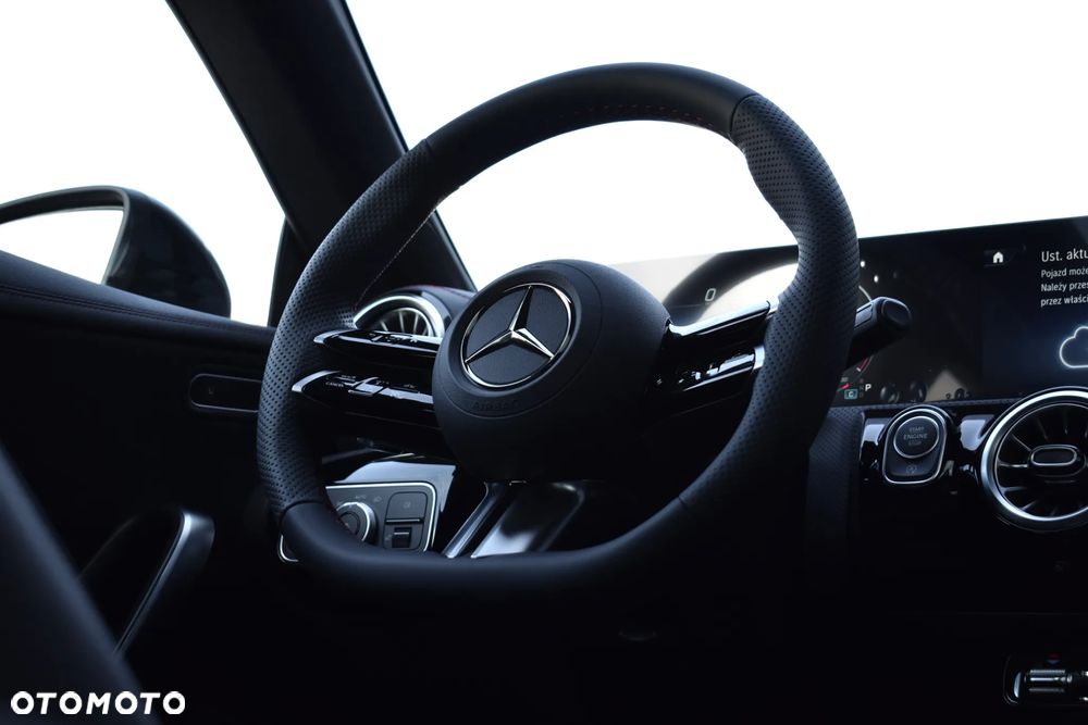 Mercedes-Benz CLA 200 d AMG Line 8G-DCT - 18