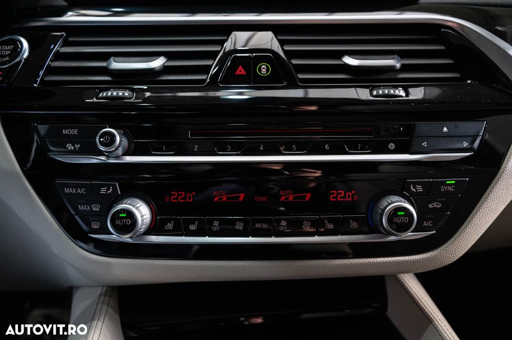 BMW Seria 5 540i Aut. M Sport Edition - 16