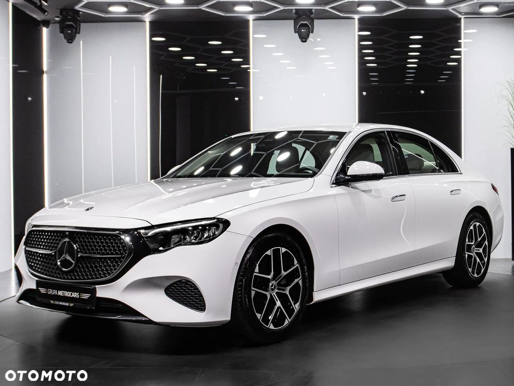 Mercedes-Benz Klasa E 200 mHEV 4-Matic AMG 9G-Tronic - 2